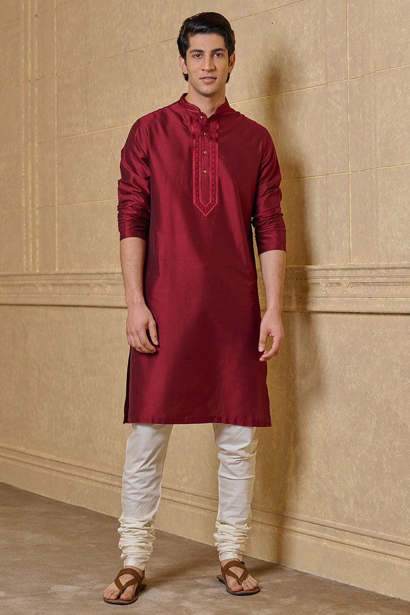 Wine Kurta Set With Embroidery Details