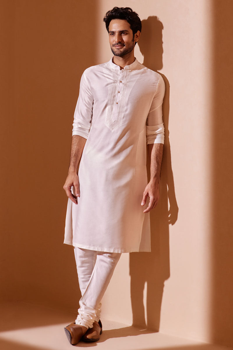 Kurta Set With Embroidery Details