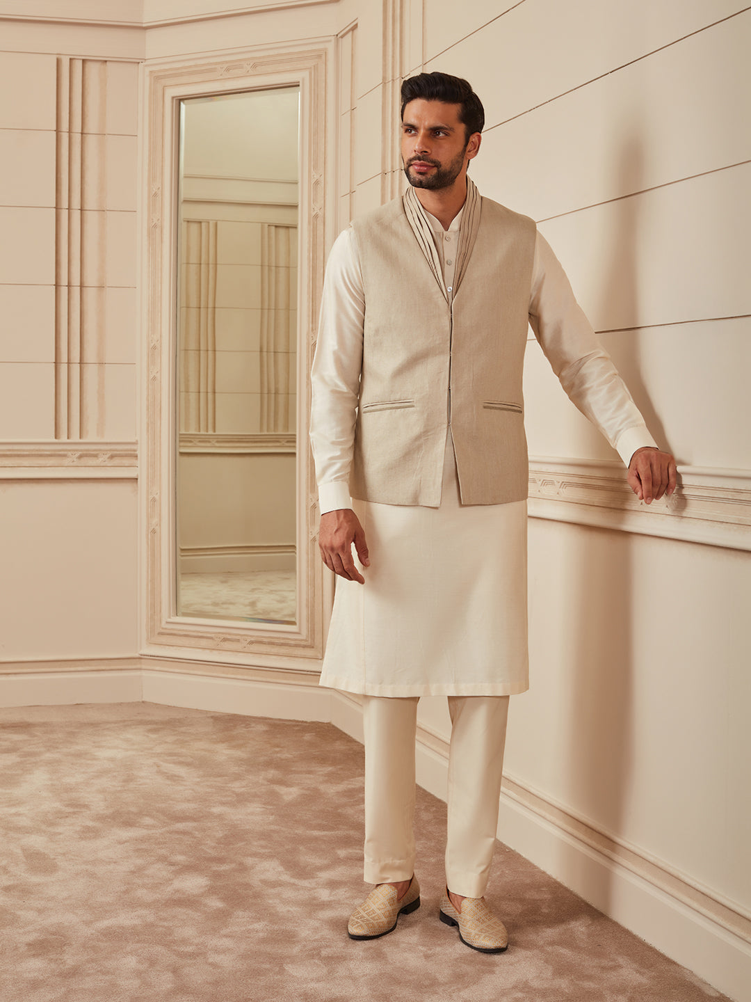 Linen Bundi With Surplice Collar And Velvet Tape Details