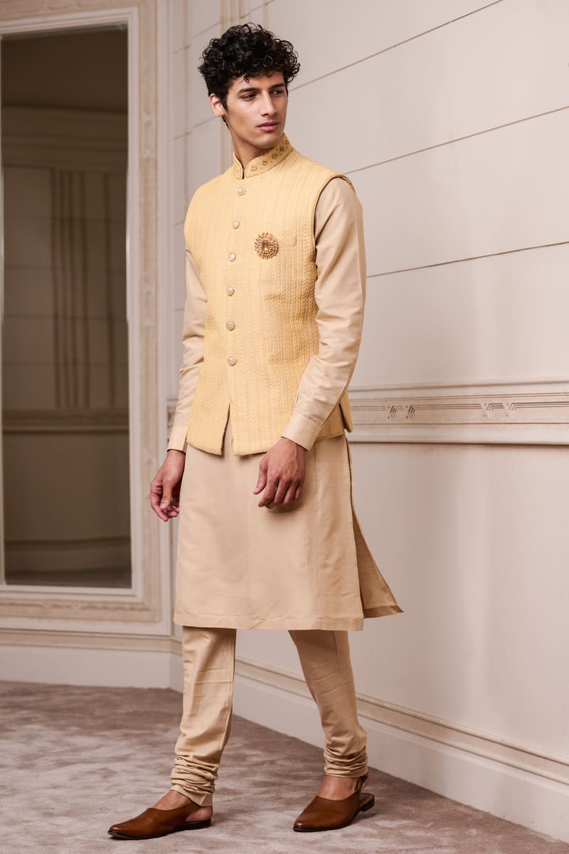 Gold Thread Embroidered Kurta Bundi Set