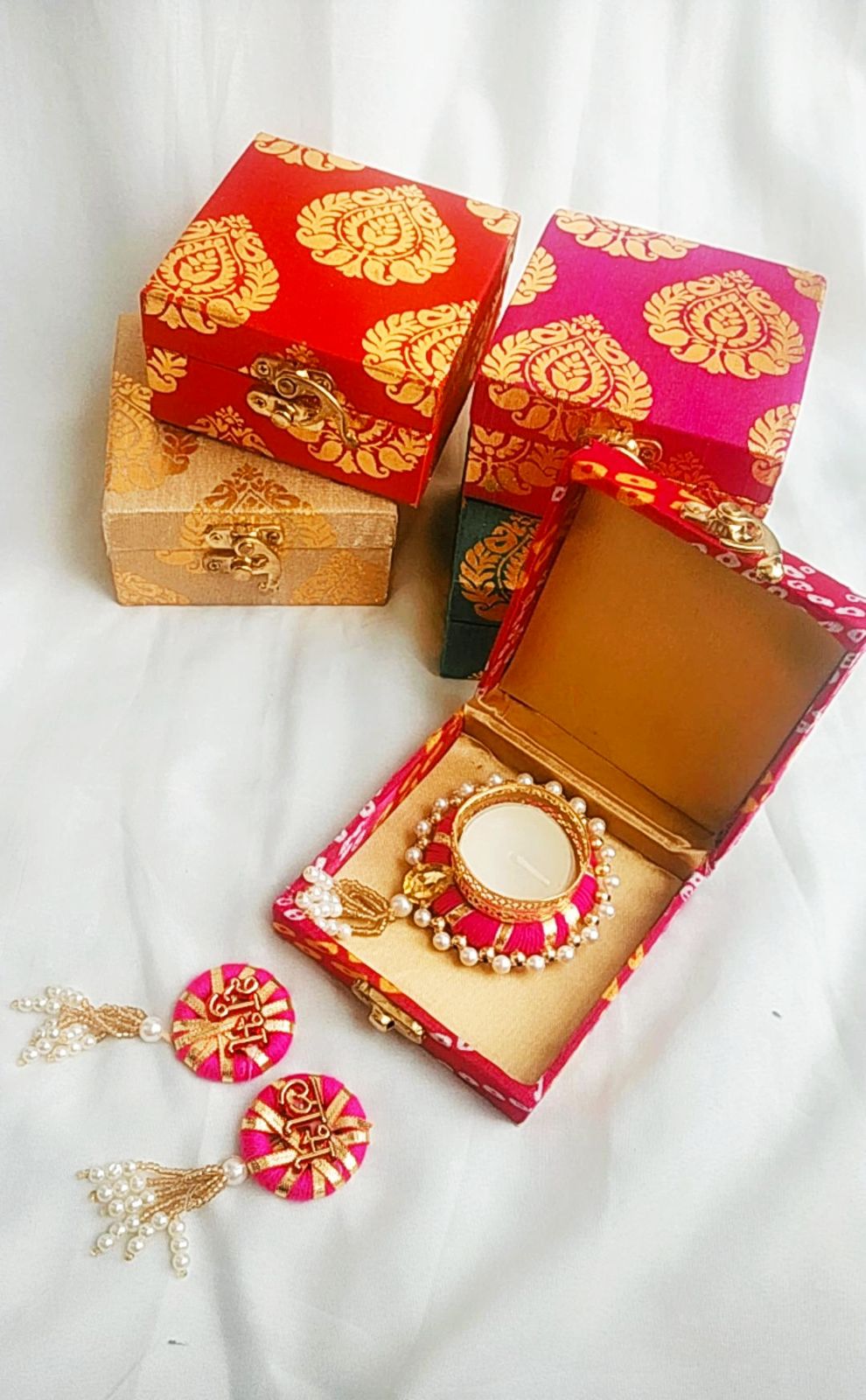 Decorative Gift Set: Elegant Box with Bangle and Candle Holder