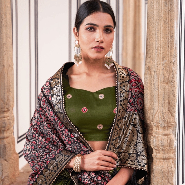 Tusser silk, adorned with Ajarakh prints Ready to wear - India shopping