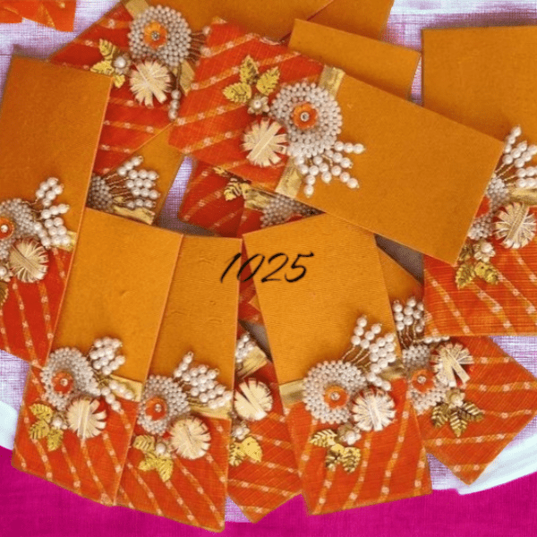 Shagun Envelope with Brooch Set Of 25 - India shopping