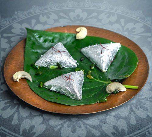 Bhagat Mishthan Kaju Samosa - 500gms - India shopping