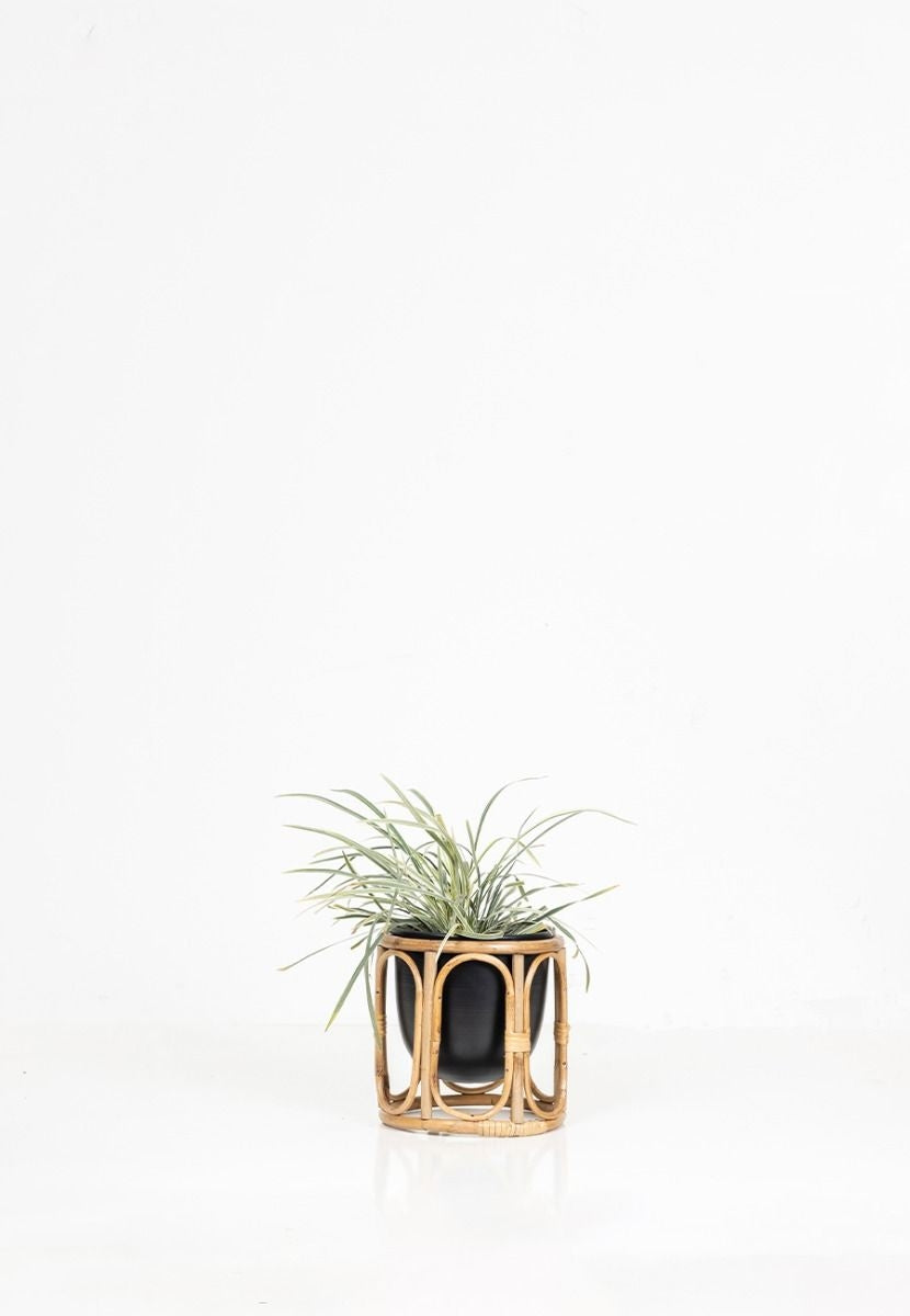 Aluminium Casted Planter with Bamboo Stand