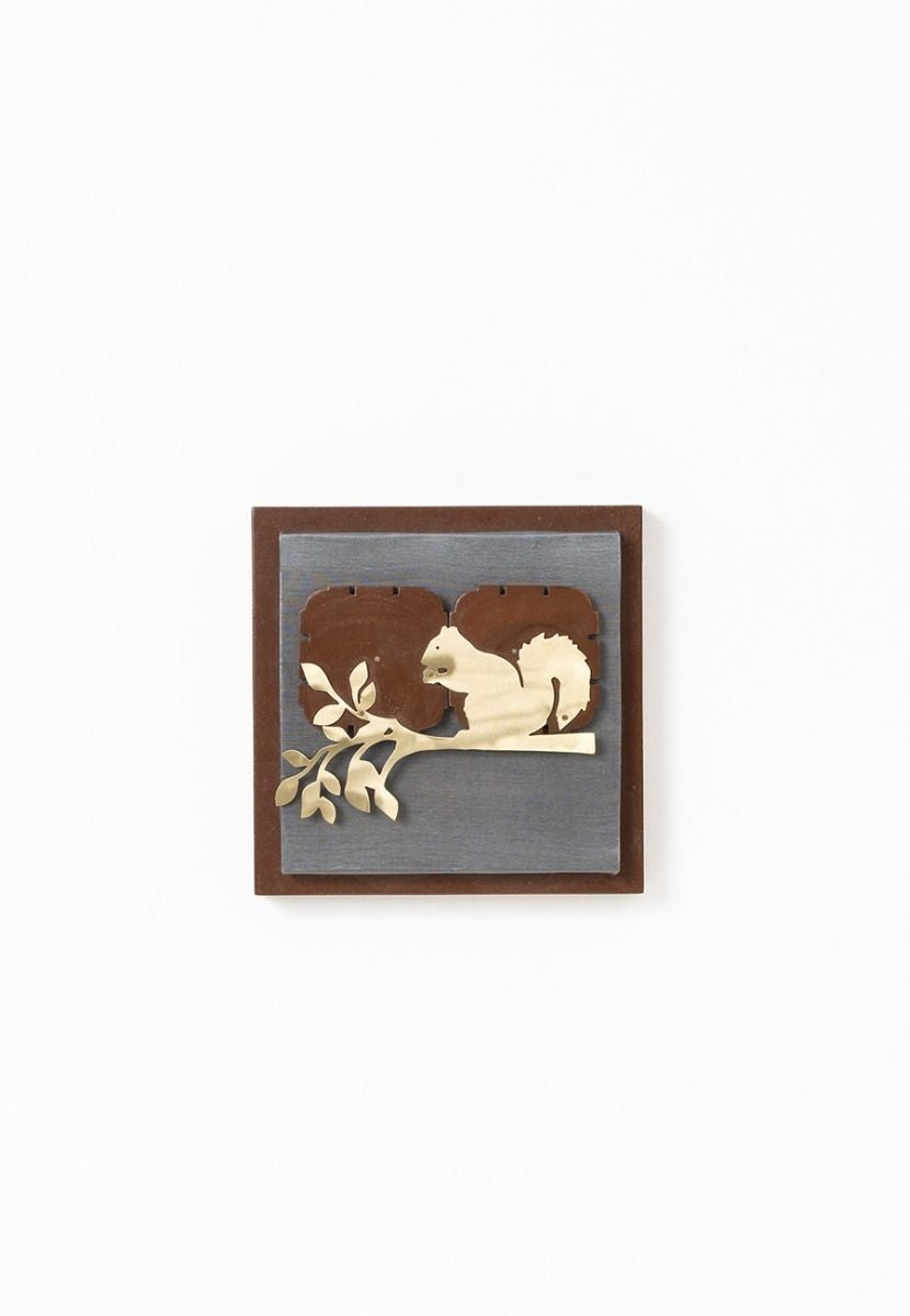 Squirrel Wall Frame