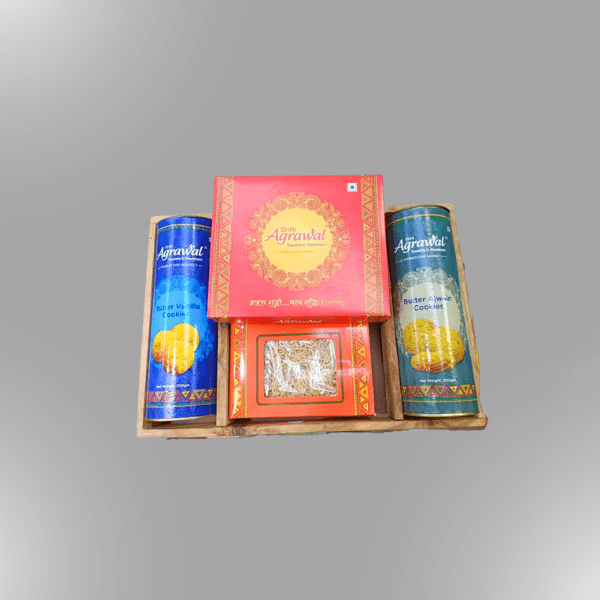 Shri agrawal sweets Namkeen and cookies gift hamper | diwali - 500 gms - India shopping