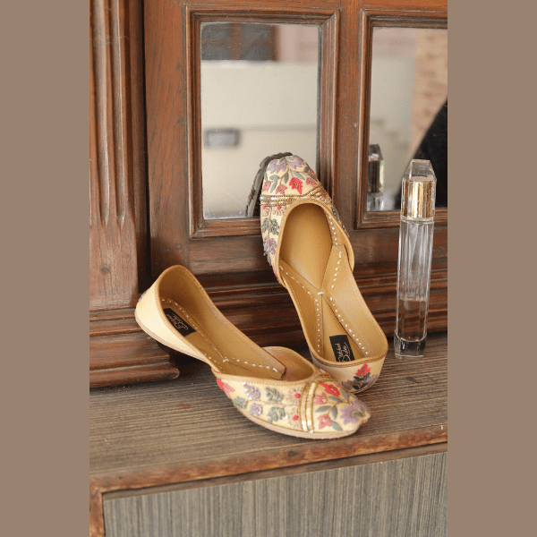 Juttis - Multi Color Embroidered Charming Floweret - India shopping