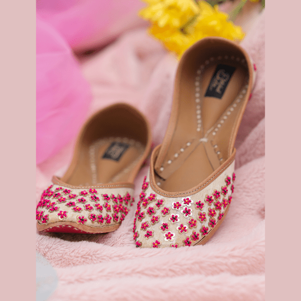 Tikki Salma Sitaare Floral Embroidered Juttis -Salma Sitare - India shopping