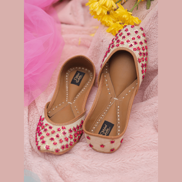 Tikki Salma Sitaare Floral Embroidered Juttis -Salma Sitare - India shopping