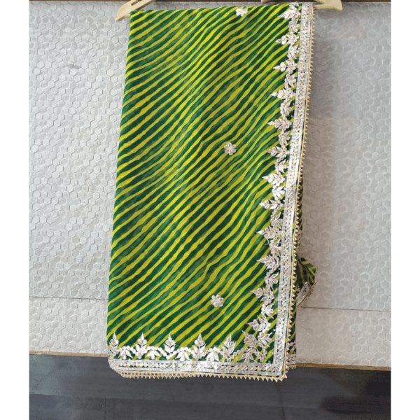 Taraji sarees Premium Lehriya Saree - India shopping